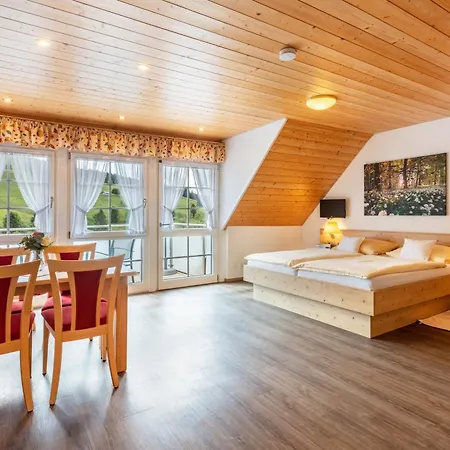 Gloecklehof 托特瑙