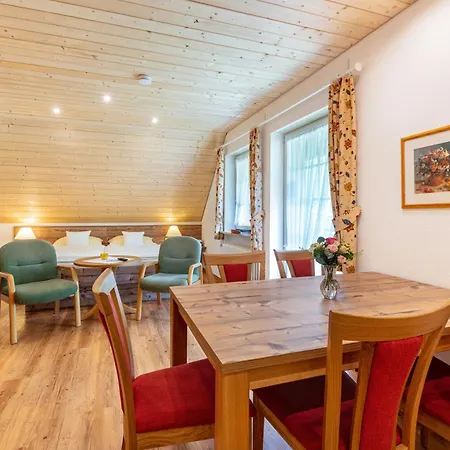 Gloecklehof 托特瑙