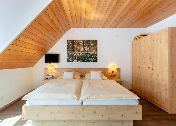 ゲストハウス Gloecklehof トートナウ