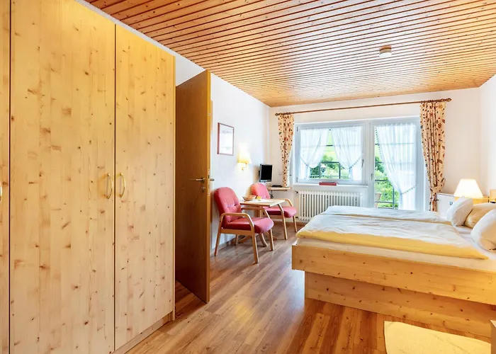 Gloecklehof ゲストハウス トートナウ