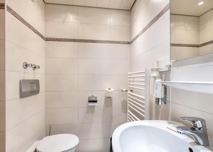 ゲストハウス Gloecklehof 3*