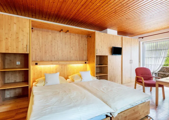 Gloecklehof ゲストハウス トートナウ