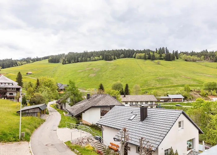 ゲストハウス Gloecklehof トートナウ